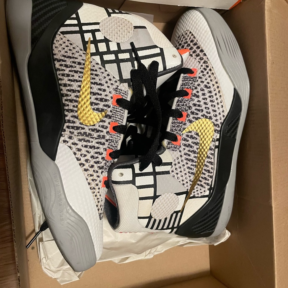 Kobe Elite 9 size 5y